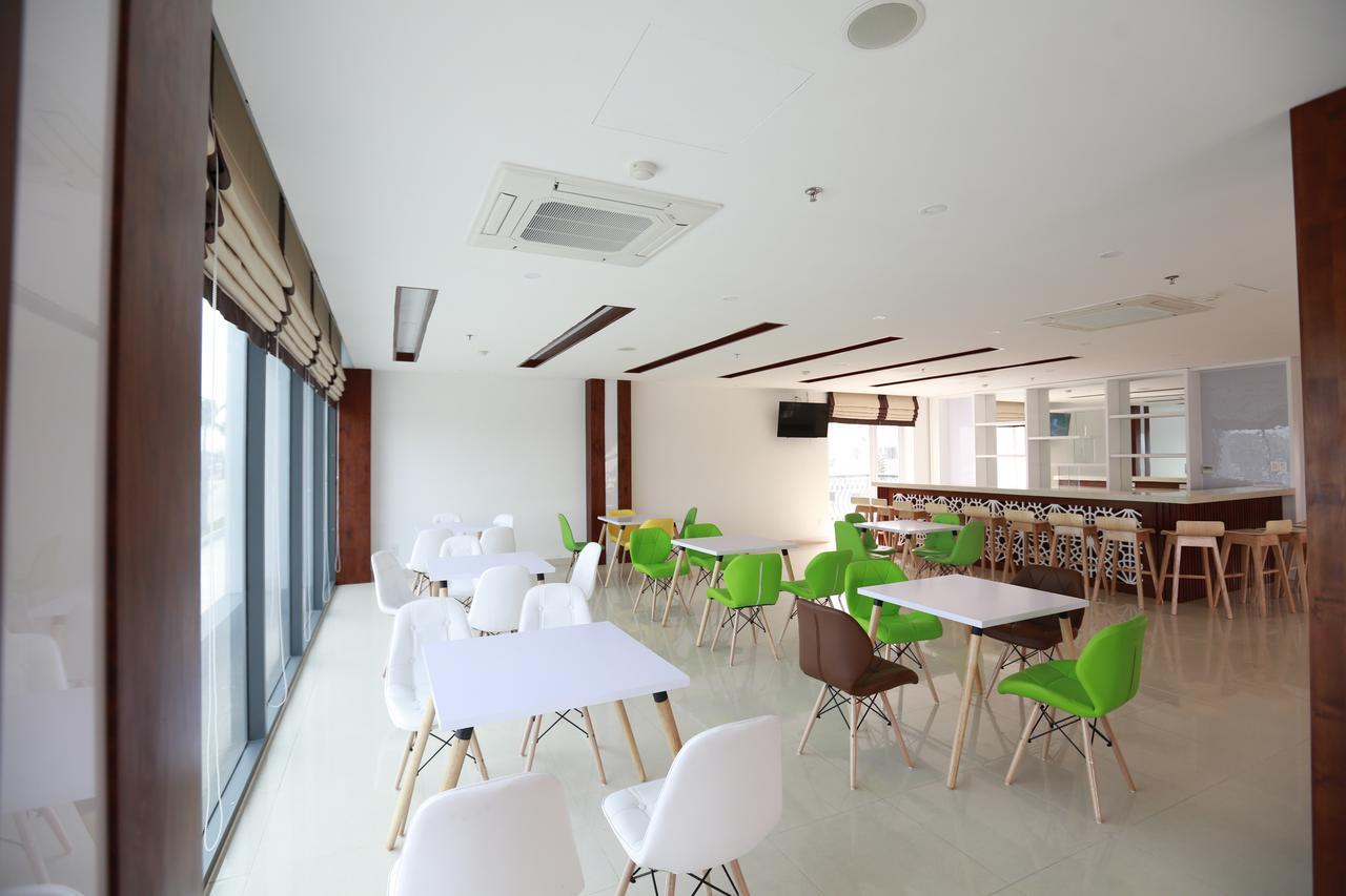 Aha Golden Dragon Hotel 宁平 外观 照片
