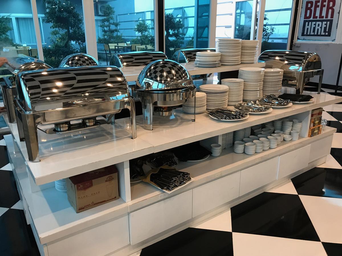 Aha Golden Dragon Hotel 宁平 外观 照片